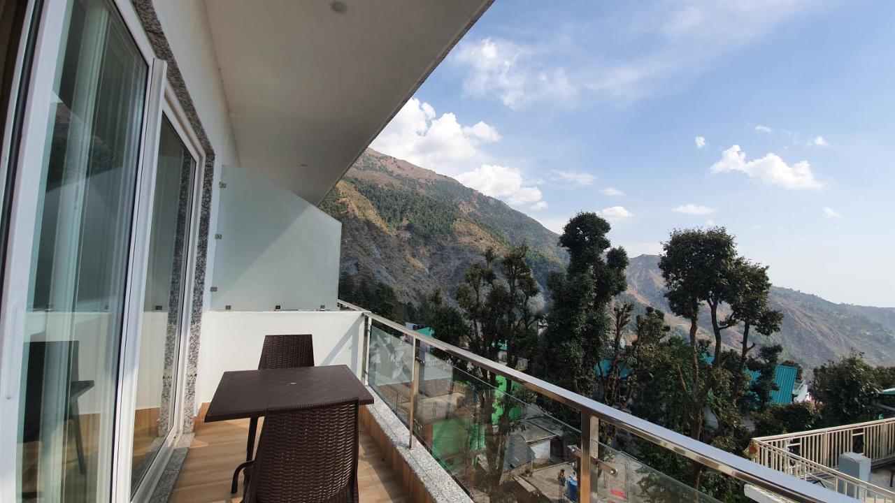 Nomadic Inn Дхарамсала Екстериор снимка