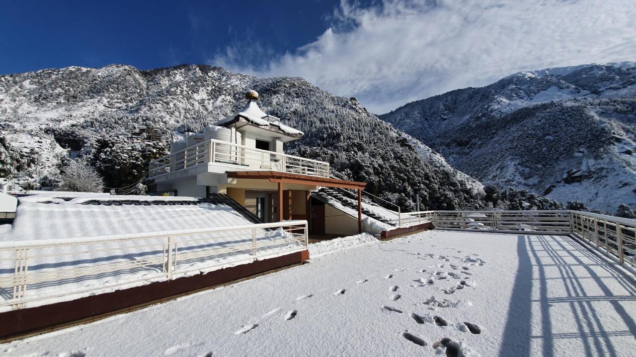 Nomadic Inn Дхарамсала Екстериор снимка
