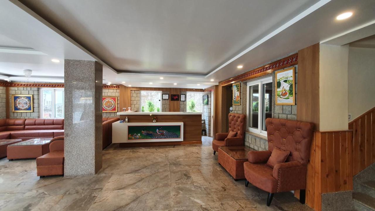 Nomadic Inn Дхарамсала Екстериор снимка