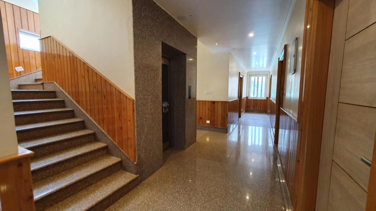 Nomadic Inn Дхарамсала Екстериор снимка