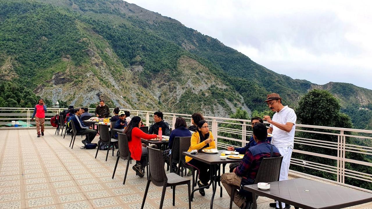 Nomadic Inn Дхарамсала Екстериор снимка